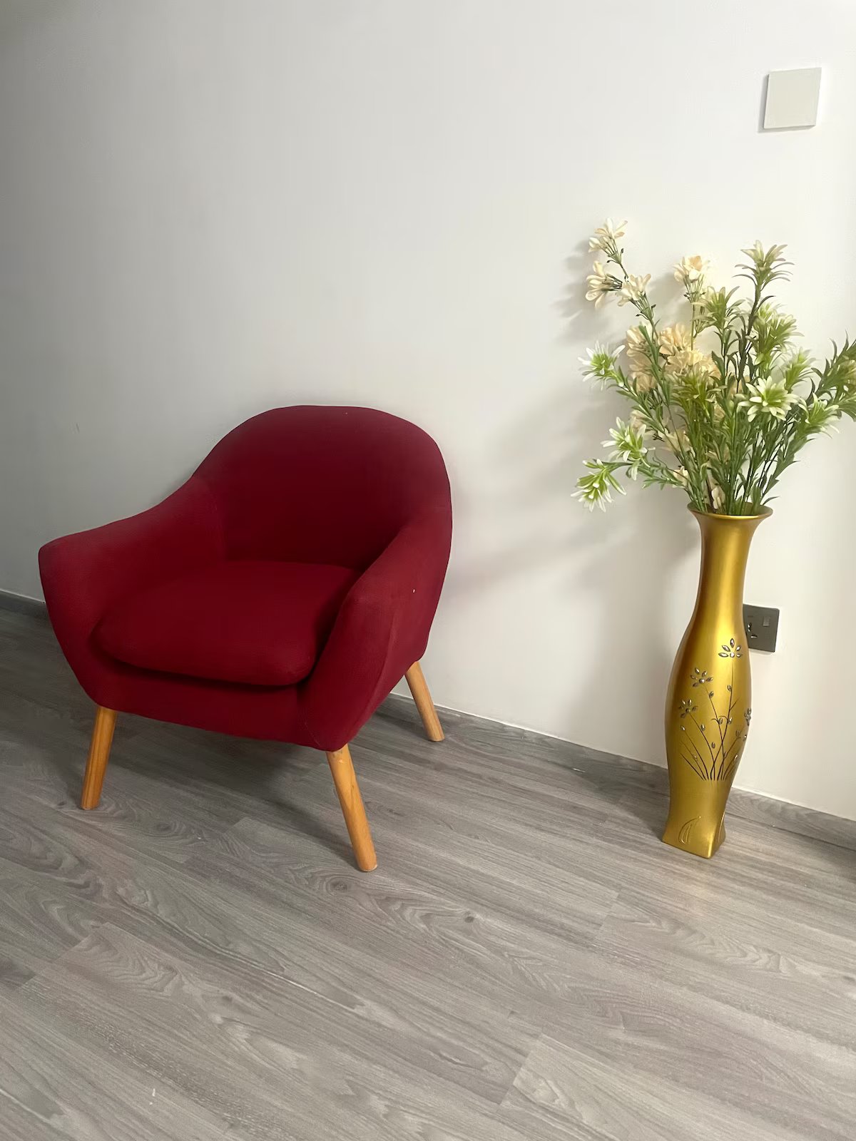 Serene & Stylish 2 BR Apt, King Bed, Gym, Views Image 1