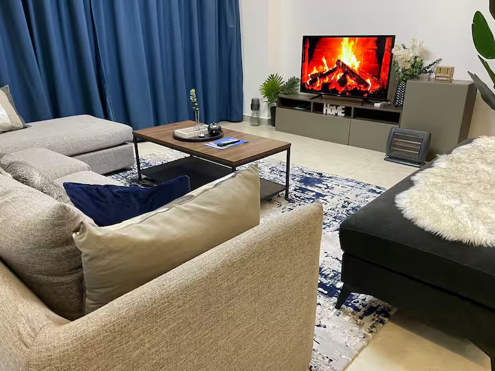 Luxury & Exquisite 3 BR Apt Image 1
