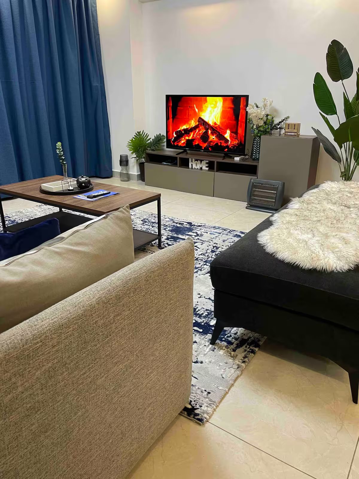 Luxury & Exquisite 3 BR Apt Image 2